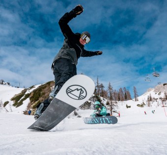Pánský snowboard Gravity Apollo 2020/2021